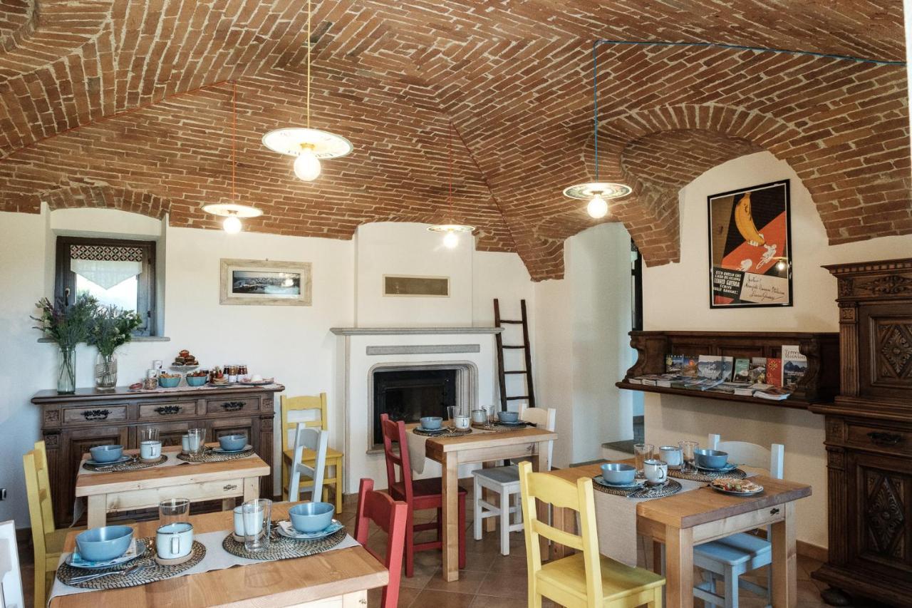 Hotel Casa Bart, Bike And Outdoor Hospitality à Villar San Costanzo Extérieur photo